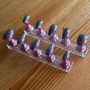 1 Set of Press-On Nails